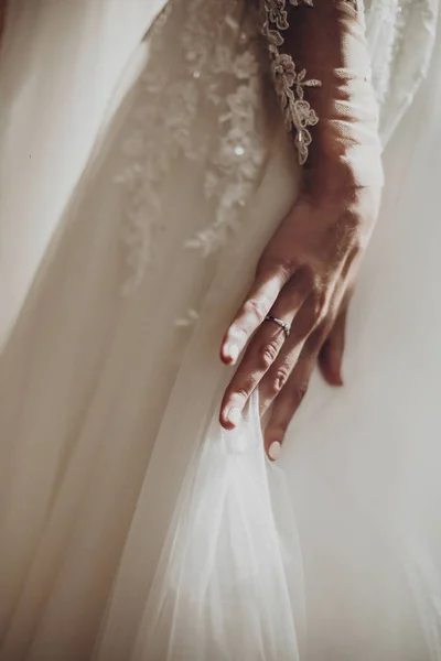 Плаття весільні мережива — стокове фото