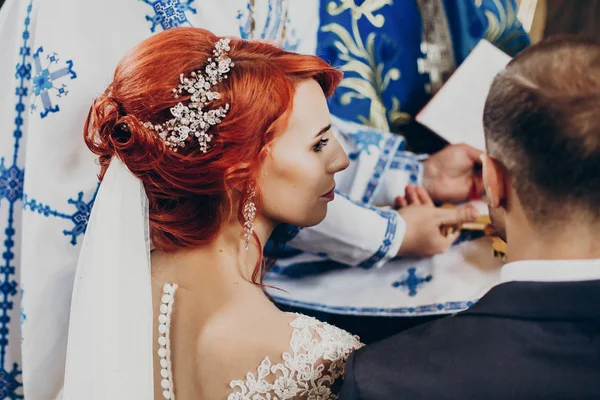 Braut und Bräutigam geben sich das Jawort — Stockfoto
