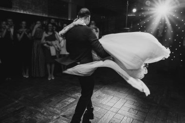 damat kaldırma gelin ve dans