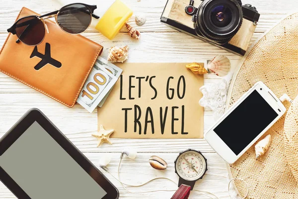 Let's go travel tekst teken — Stockfoto