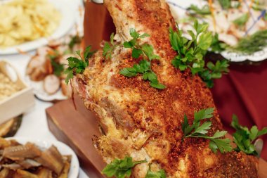 tuzlu tütsülenmiş jambon