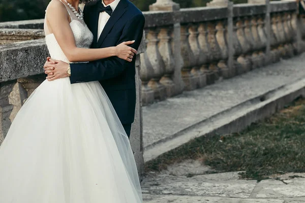 Elegant bride and groom — Stock Photo, Image