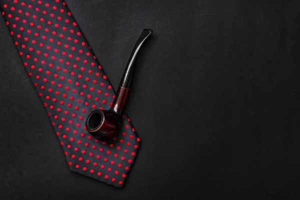 Klasické kravaty s dřevěnými tabák potrubí — Stock fotografie