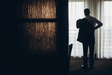 damat hazırlanıyor 