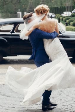 damat güzel gelini kaldırma