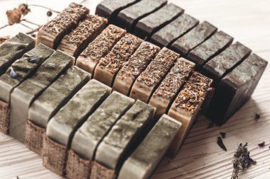  sabun adet kuru otlar ile