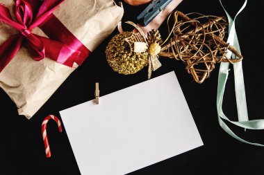 Mevcut, kartı ve süslemeleri boş 