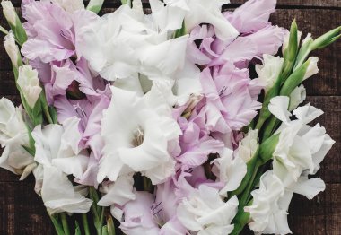  Glayöl ahşap arka plan üzerinde