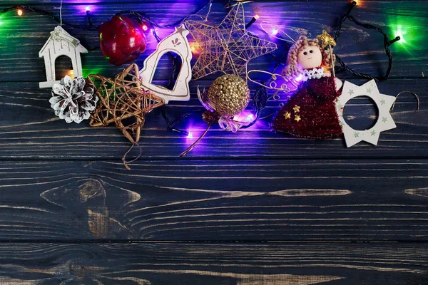 Jul ljus kantlinje och leksaker — Stockfoto