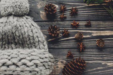 anason, koni ve yün şapka