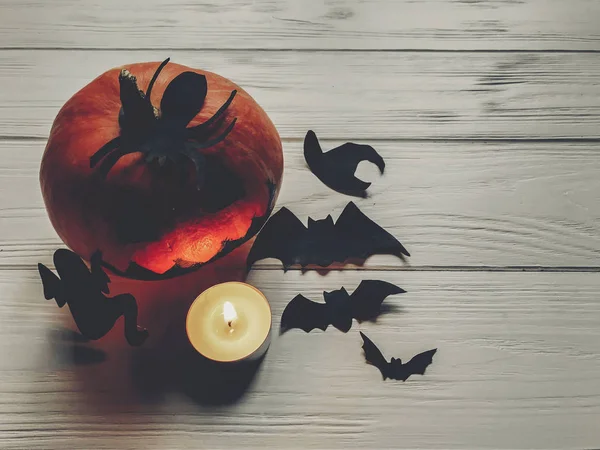 Dia das Bruxas assustador. escuro assustador jack lanterna abóbora com morcego fantasma — Fotografia de Stock