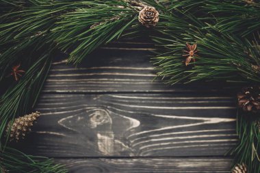  çam dalları çelenk 