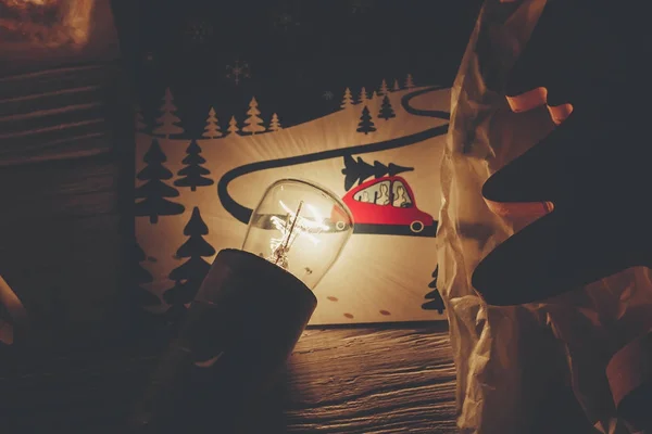 Retro glödlampa och julgran leksak — Stockfoto
