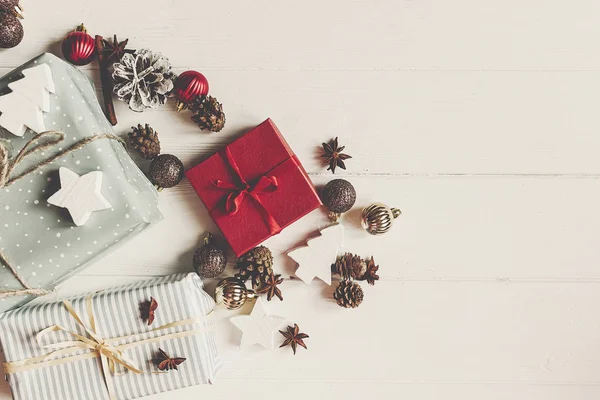 Natal Flat Lay Com Caixas Presente Cor Rústica Com Decorações — Fotografia de Stock