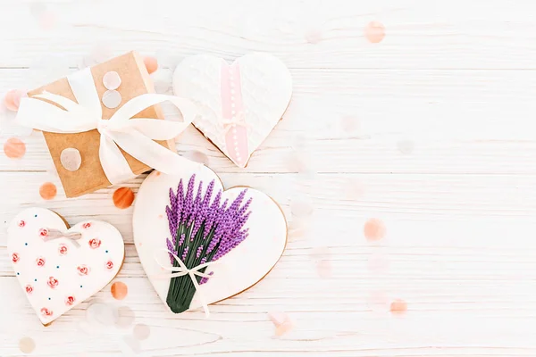 Cartão Feliz Dia Mãe Saudação Coração Biscoito Com Flores Lavanda — Fotografia de Stock