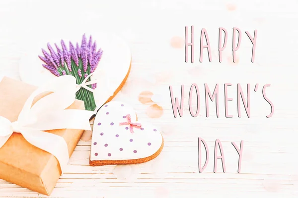 Ευτυχισμένος Γυναικών Μέρα Κείμενο Σημάδι Επίπεδη Lay Μαρτίου Ροζ Καρδιές — Φωτογραφία Αρχείου