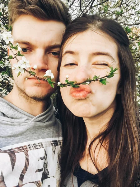 Beautiful Hipster Couple Having Fun Taking Selfie Cherry White Flowers — Stock Photo, Image