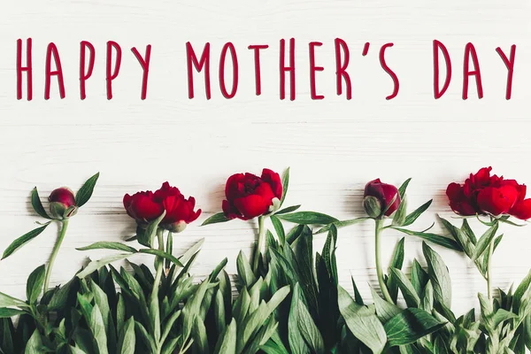 Happy Mother Day Text Sign Beautiful Red Peonies White Wooden — Stock Photo, Image