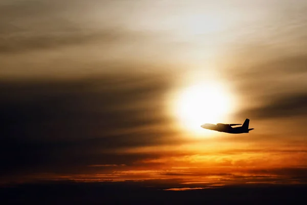 Uçak Günbatımı Arka Plan Metin Için Yer Ile Havasında Güneş — Stok fotoğraf