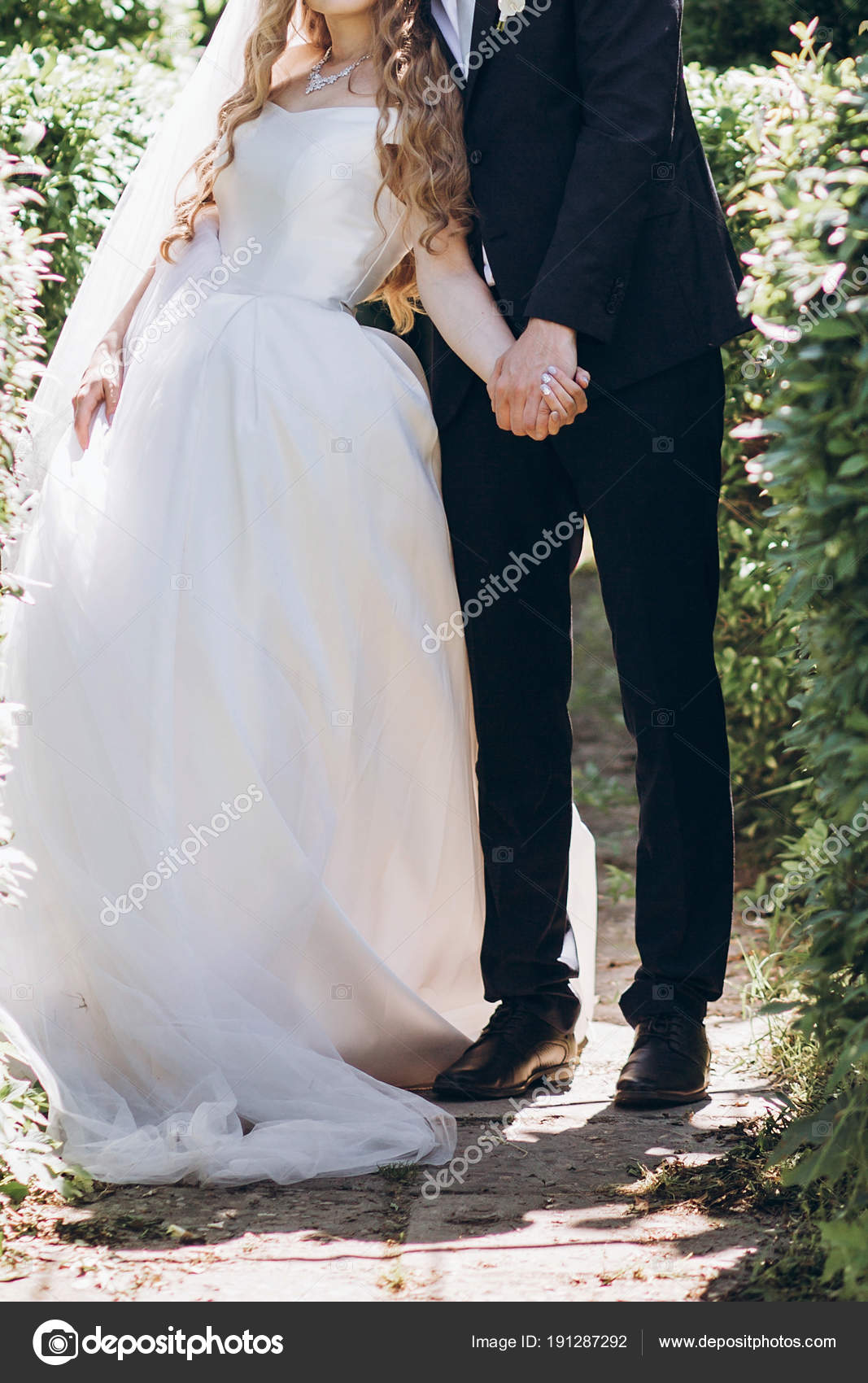 stylish wedding dress for groom