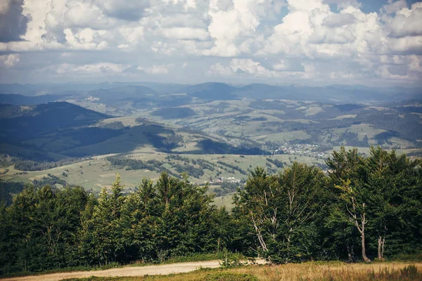 Belas Montanhas Paisagem Colina Com Céu Azul Nuvens Vista Incrível — Fotografia de Stock