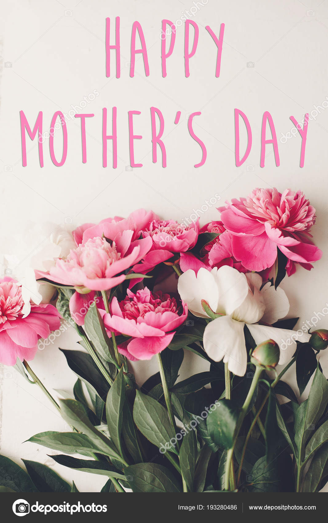 Happy Mother Day Text Pink Peonies Bouquet Rustic White Wooden — Stock Photo © Sonyachny 193280486