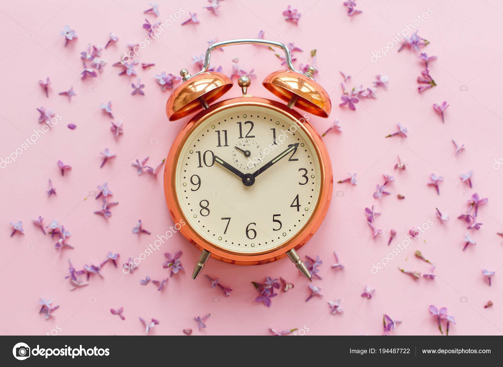 Stylish Vintage Alarm Clock Pink Background Lilac Flowers Creative Vintage Alarm Clock Pink Background