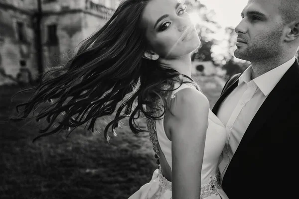 Gorgeous Bride Groom Hugging Dancing Evening Sunlight Old Castle Park — Stock Photo, Image