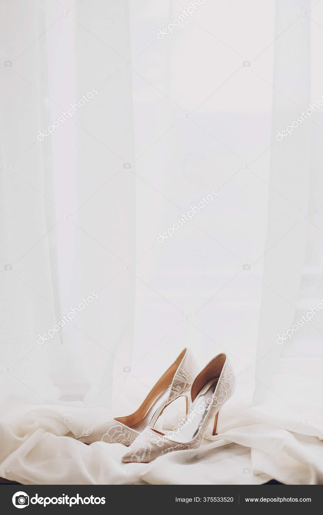 light beige shoe laces