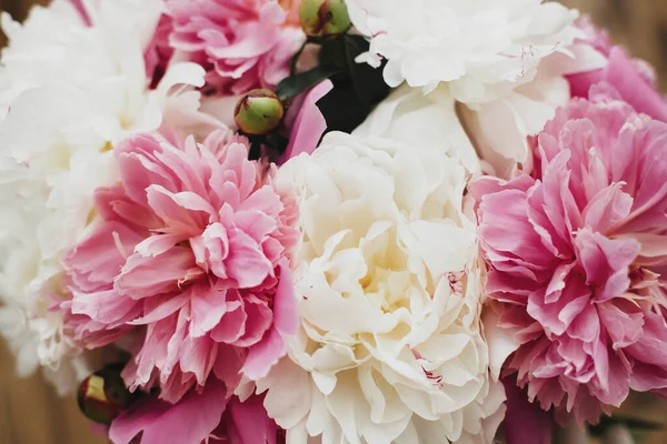 Bonne Carte Vœux Fête Des Mères Beau Bouquet Pivoines Ensoleillé — Photo