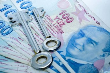Türk Lirası banknot ve izole arka plan tuşlar
