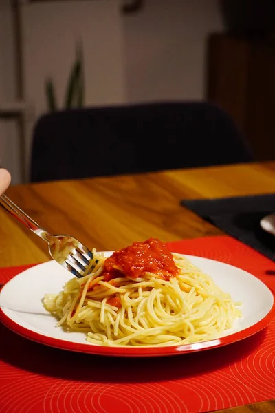 Spagetti Ζυμαρικά Μαγείρεμα Στο Σπίτι — Φωτογραφία Αρχείου