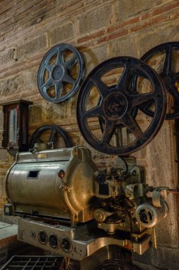 Klasik sinematograf makinesi görüntüyü kapat