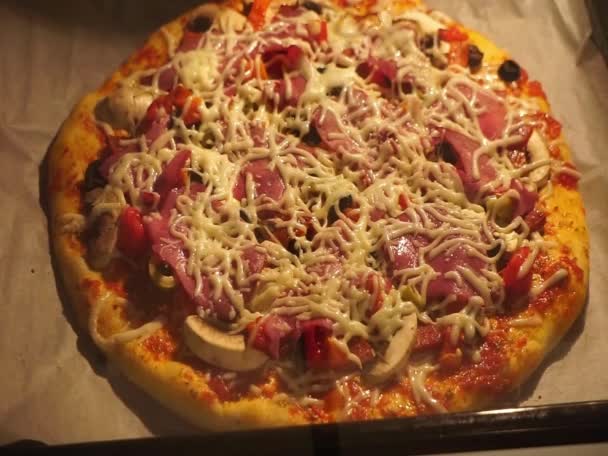 Home made pizza preparation at home candid footage — Stock Video