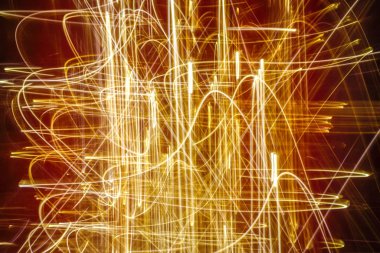 Uzun pozlama soyut ışık çizimi kıvılcımlar saçar