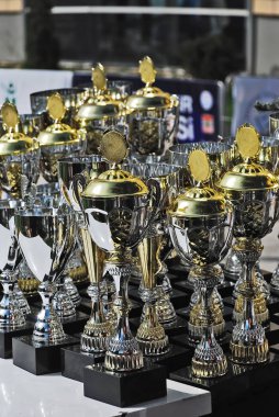 11 Mayıs 2014 Eskisehir Türkiye. Yarışma yarışmacıları kutlama için bitiş çizgisinde.