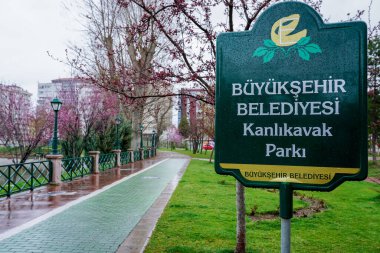 29 Mart 2020 Eskisehir Türkiye. Eskisehir Belediyesi tarafından yapılan Coronavirus önlemleri parkları ve boş sokakları kapattı