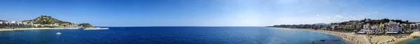 Vue panoramique sur la station balnéaire et la plage. Blanes, Catalogne, Espagne — Photo