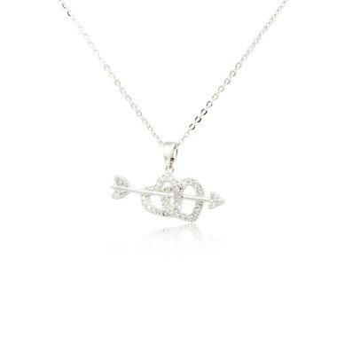 Beyaz izole gümüş moda kolye