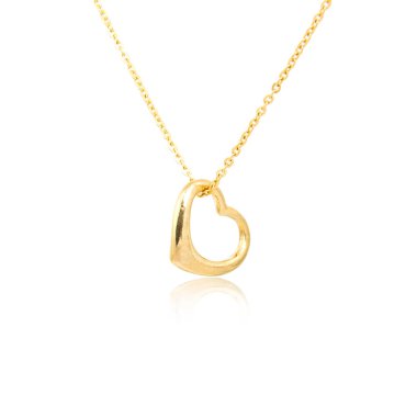 Altın kolye üzerinde beyaz izole