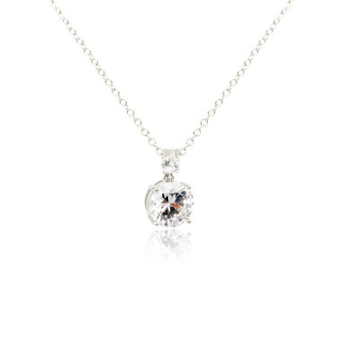 Elmas kolye üzerinde beyaz izole