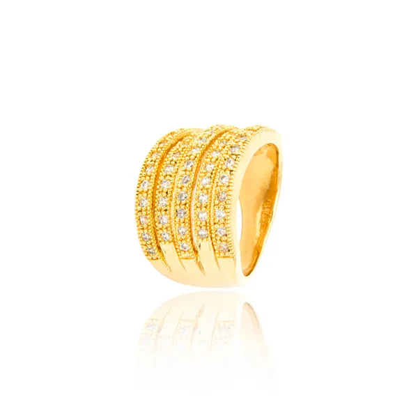 Goldener Ring isoliert auf Weiß — Stockfoto