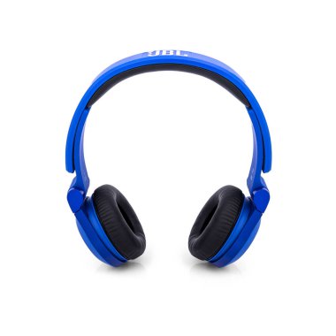 Minsk, Beyaz Rusya - Eylül 1, 2017: beyaz izole Jbl kulaklık