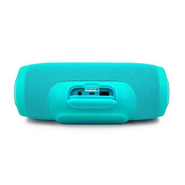 Minsk, Beyaz Rusya - Eylül 1, 2017: üzerinde izole Jbl bluetooth sözcü 