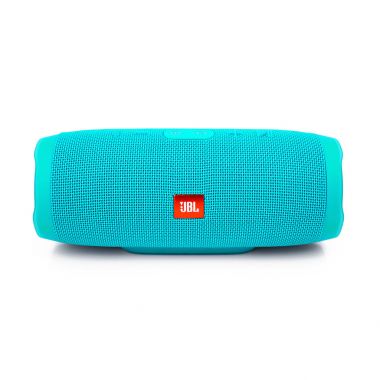 Minsk, Beyaz Rusya - Eylül 1, 2017: üzerinde izole Jbl bluetooth sözcü 