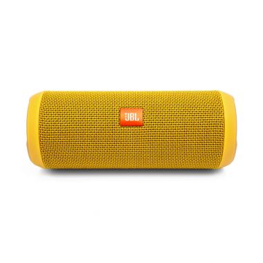 Minsk, Beyaz Rusya - Eylül 1, 2017: üzerinde izole Jbl bluetooth sözcü 