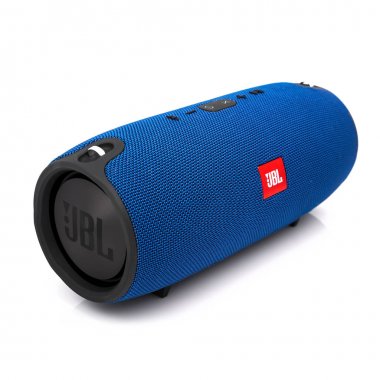 Minsk, Beyaz Rusya - Eylül 1, 2017: üzerinde izole Jbl bluetooth sözcü 