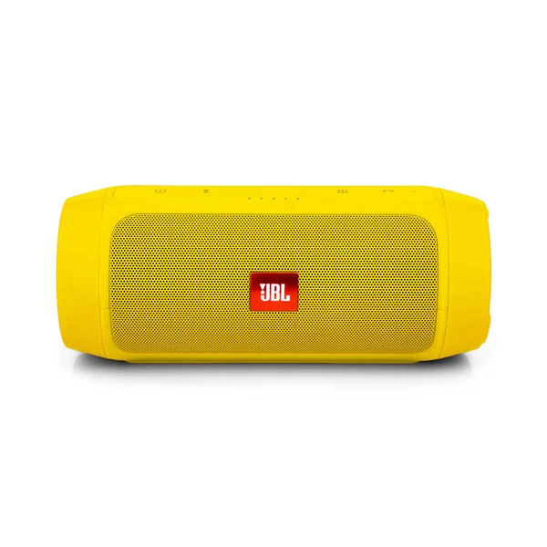 Minsk, Beyaz Rusya - Eylül 1, 2017: üzerinde izole Jbl bluetooth sözcü 
