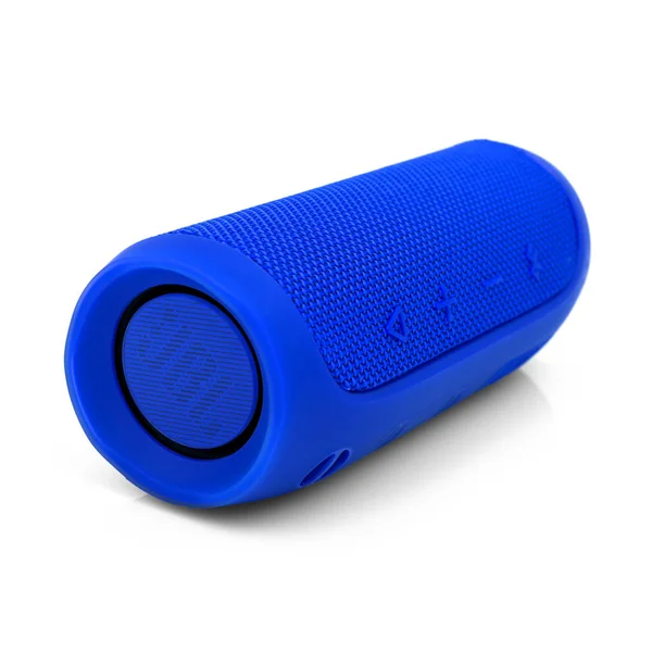 Minsk, Beyaz Rusya - Eylül 1, 2017: üzerinde izole Jbl bluetooth sözcü 