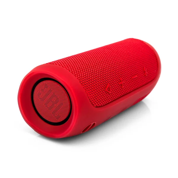 Minsk, Beyaz Rusya - Eylül 1, 2017: üzerinde izole Jbl bluetooth sözcü 